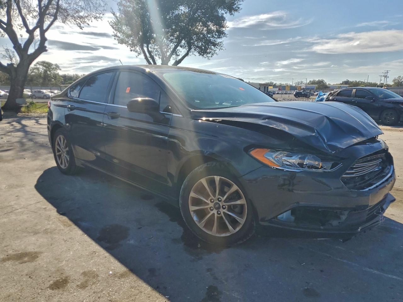 Ford Fusion Se Image 3