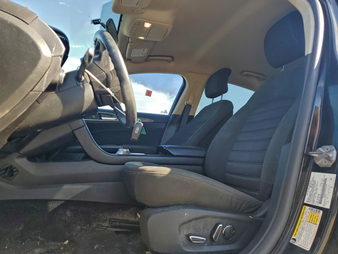 Ford Fusion Se Image 4