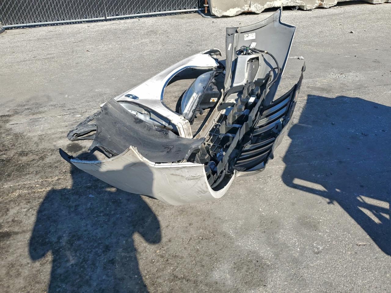 Lincoln MKS Image 13