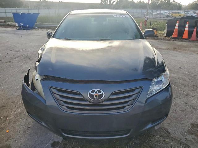 Toyota Camry Ce Image 6