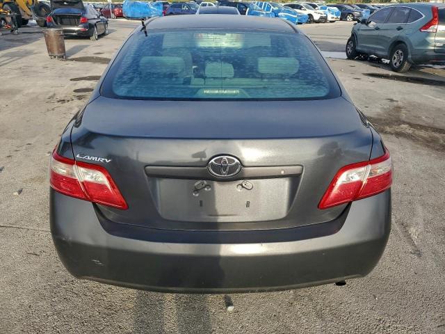 Toyota Camry Ce Image 9