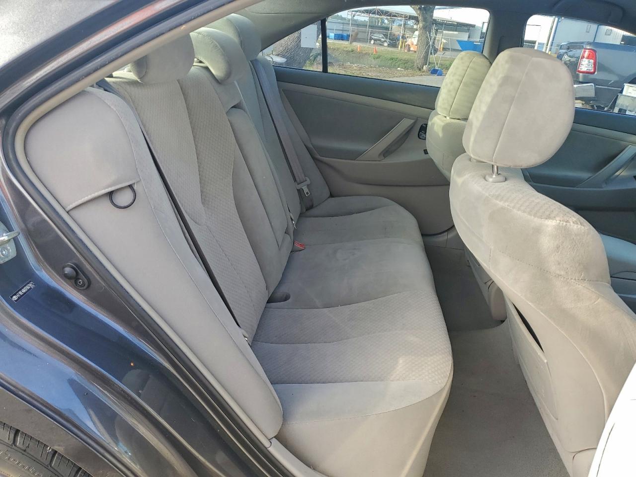 Toyota Camry Ce Image 7