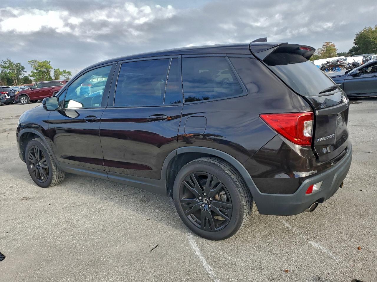 Honda Passport Sport Image 3