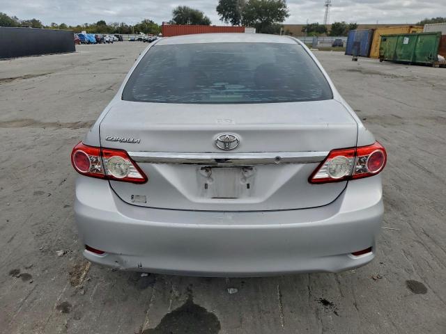 Toyota Corolla Base Image 3