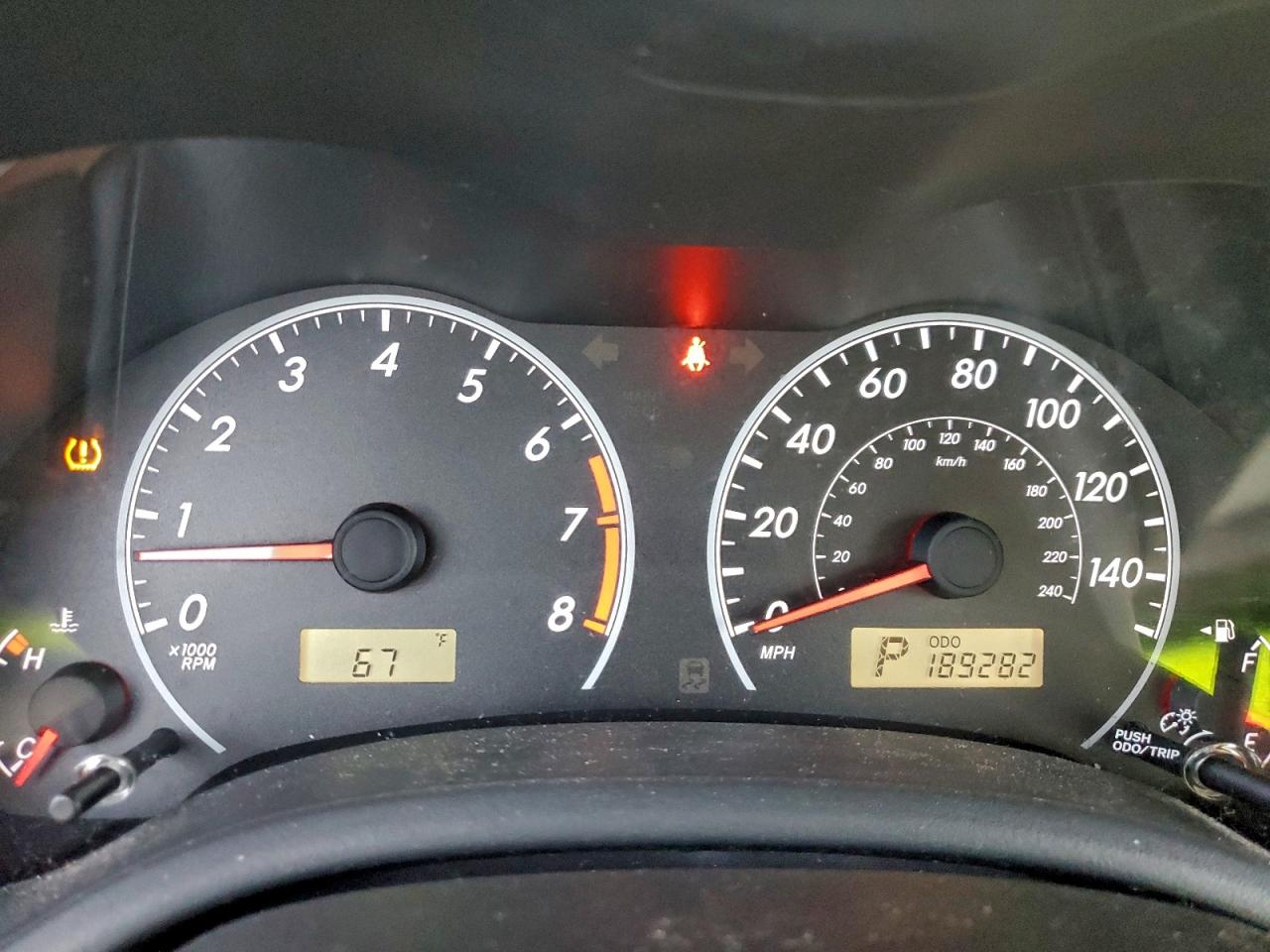 Toyota Corolla Base Image 8