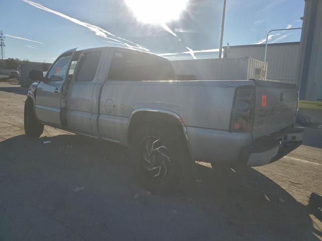 Chevrolet Silverado C1500 Image 4