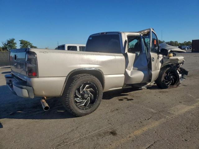 Chevrolet Silverado C1500 Image 10