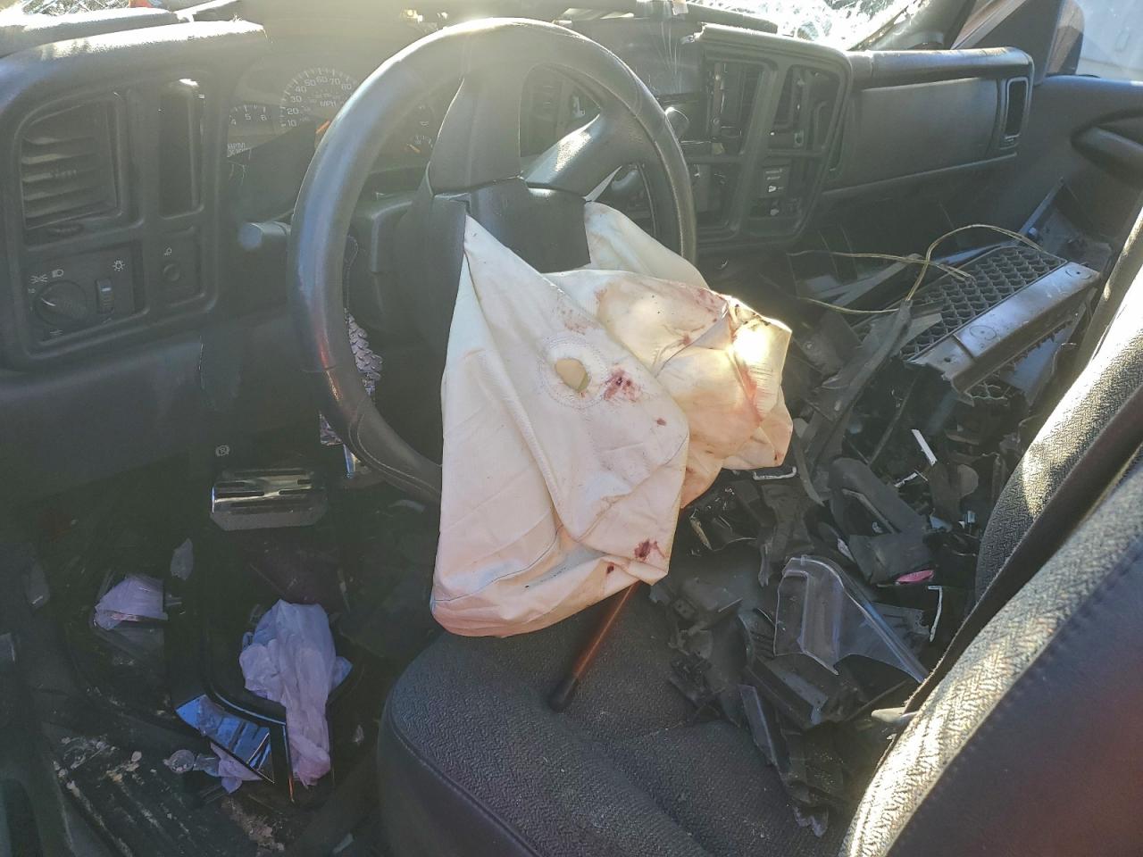 Chevrolet Silverado C1500 Image 8