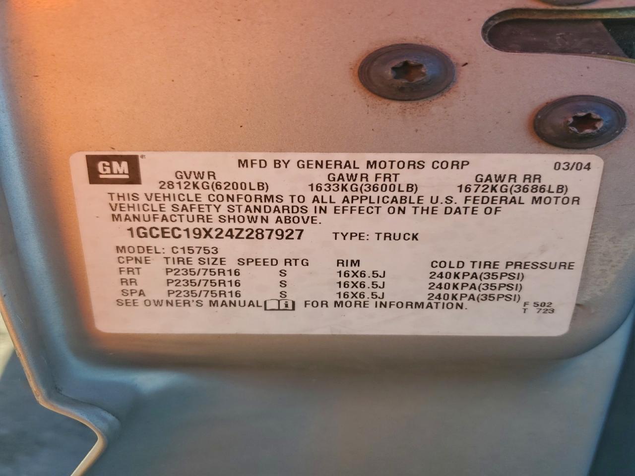 Chevrolet Silverado C1500 Image 2