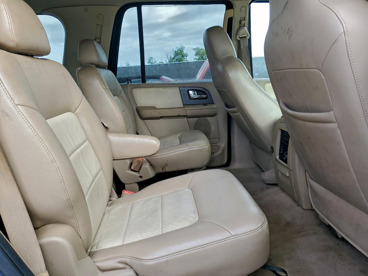 Ford Expedition Eddie Bauer Image 9