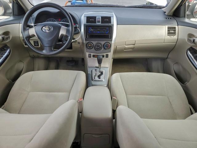 Toyota Corolla Base Image 9