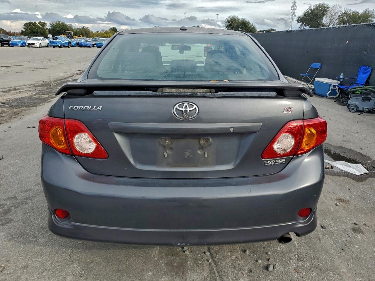 Toyota Corolla Base Image 2