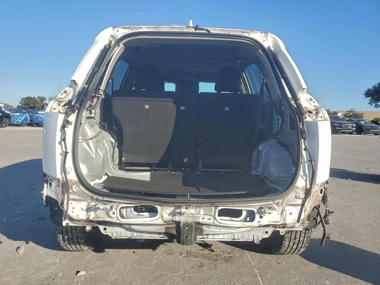 Toyota RAV4 Adventure Image 3