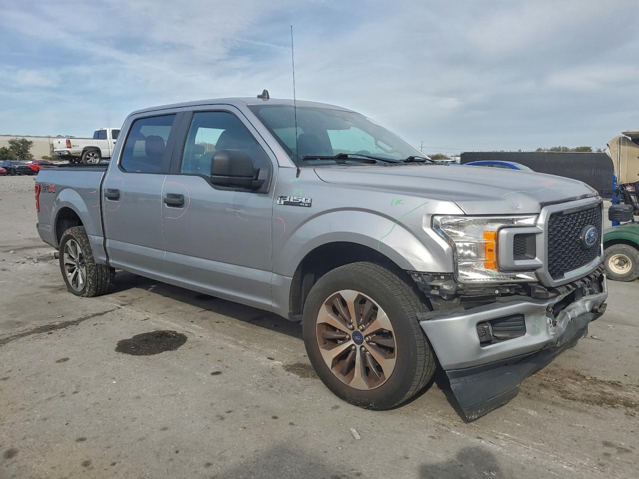 Ford F-150 Supercrew Image 2