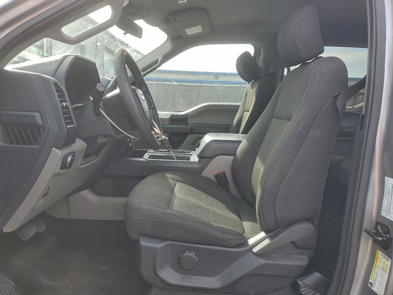 Ford F-150 Supercrew Image 11