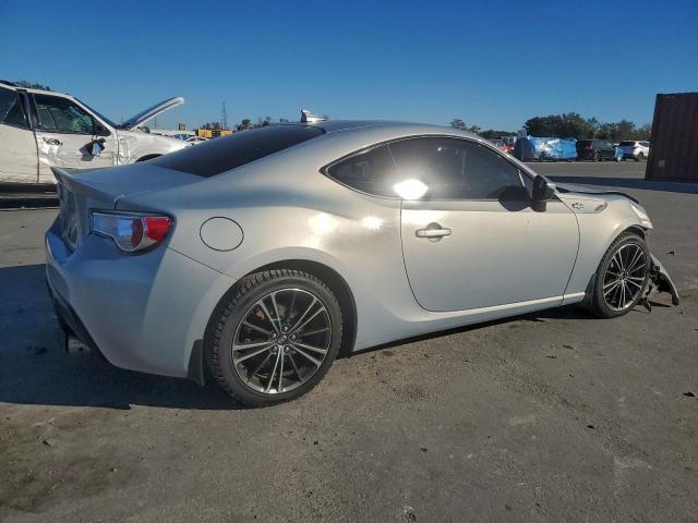 Toyota Scion Image 2