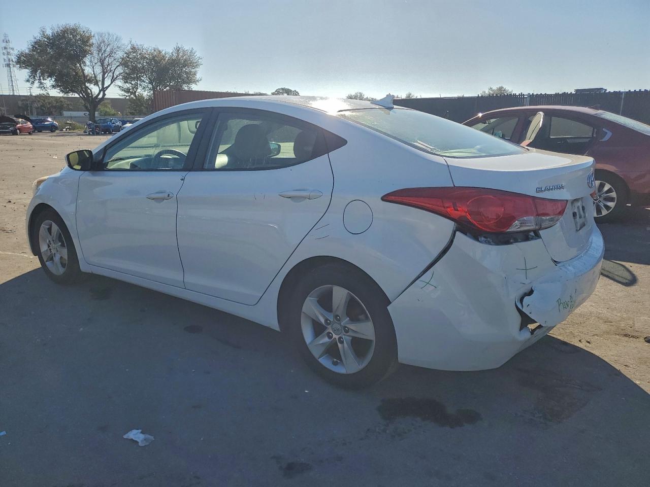 Hyundai ELANTRA Gls Image 4