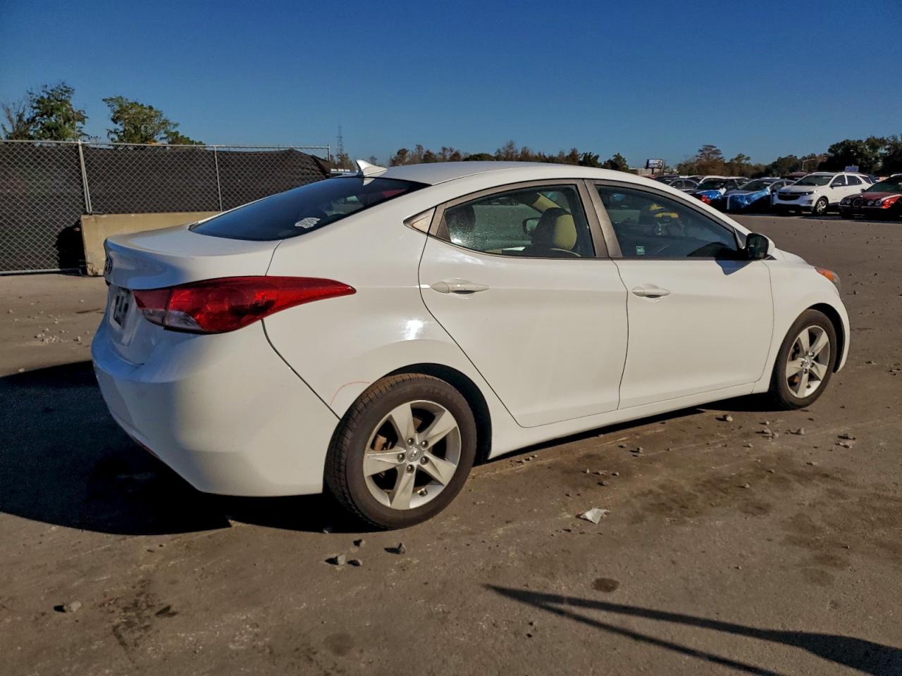 Hyundai ELANTRA Gls Image 6