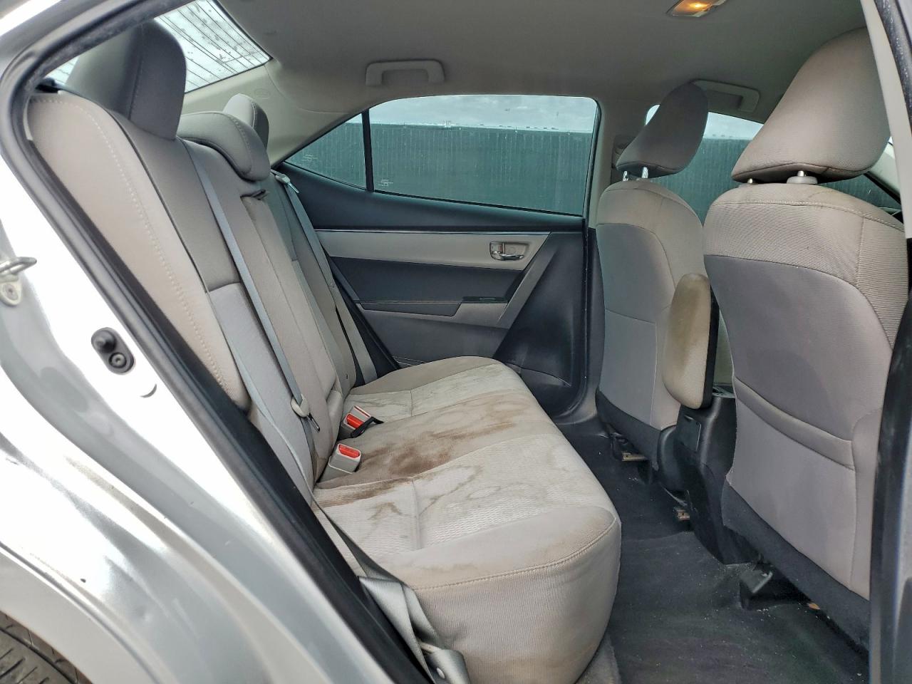 Toyota Corolla L Image 2