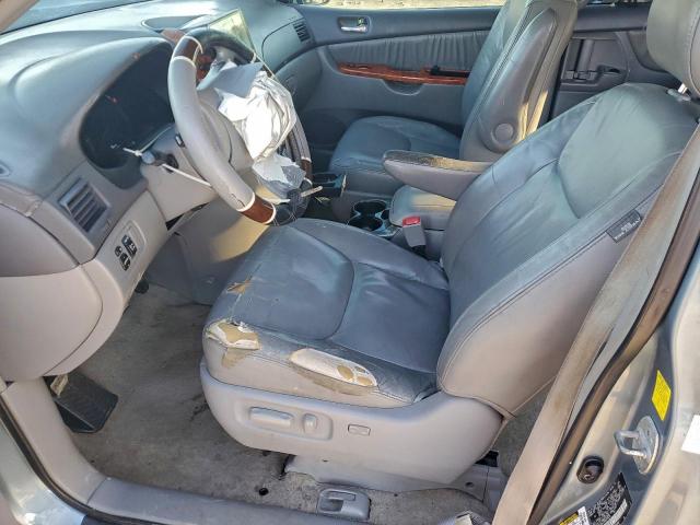 Toyota Sienna Xle Image 5