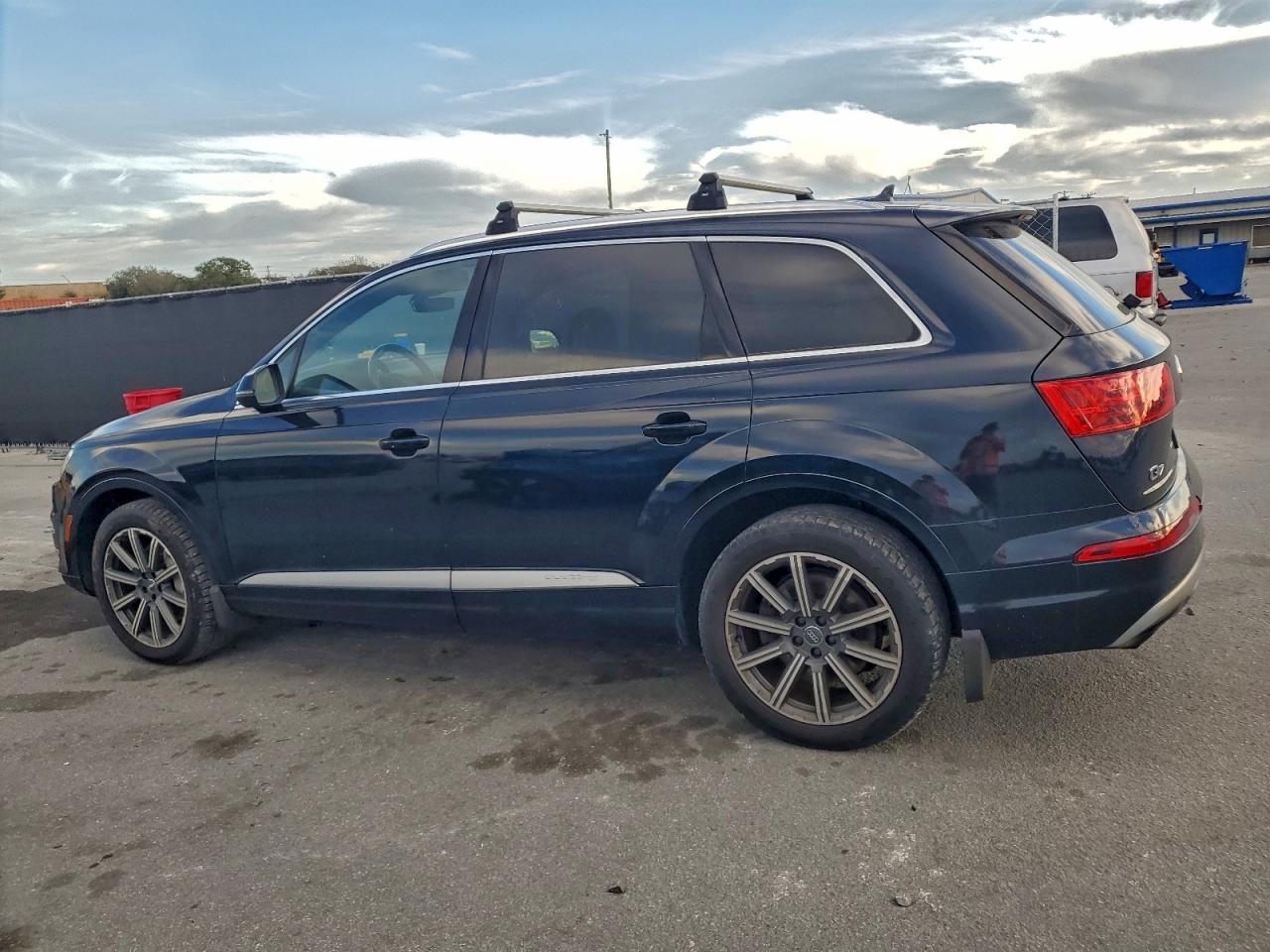 Audi Q7 Premium Plus Image 11