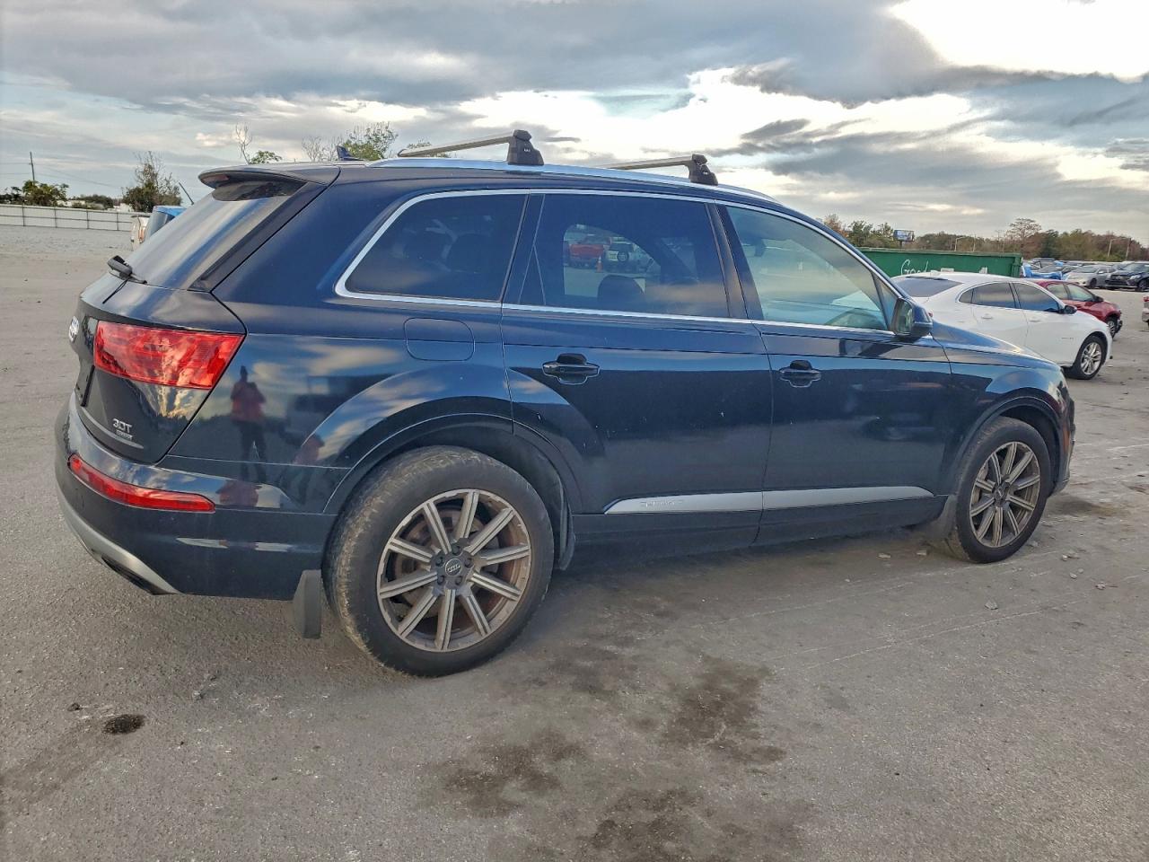 Audi Q7 Premium Plus Image 13