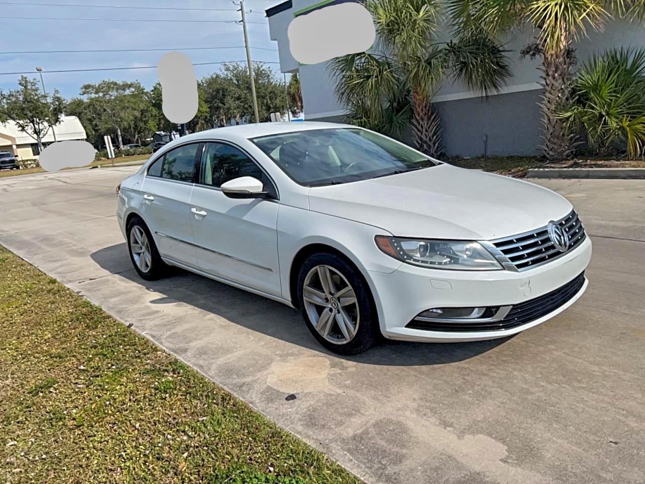 Volkswagen CC Sport Image 1