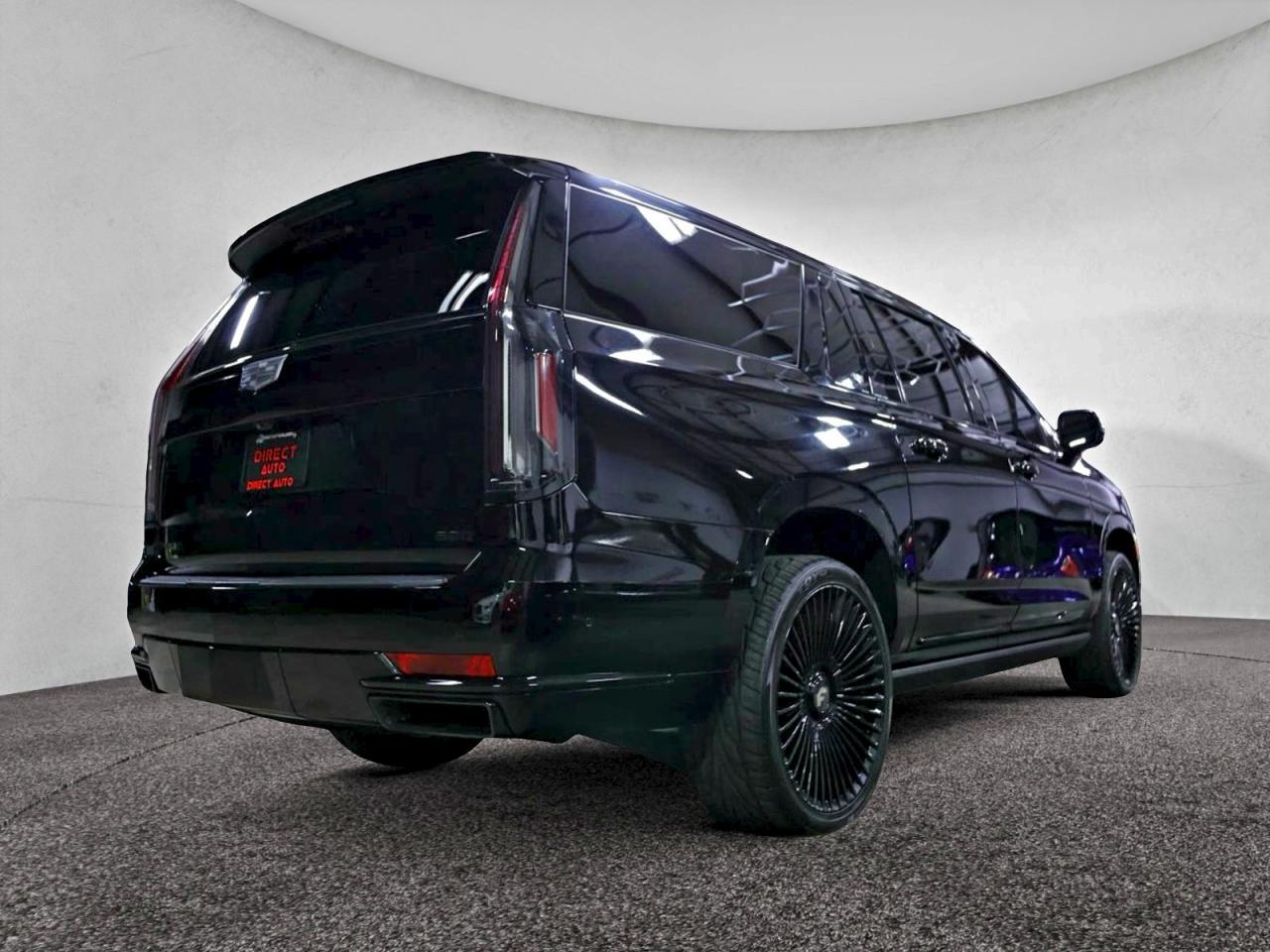 Cadillac Escalade Esv Sport Platinum Image 2