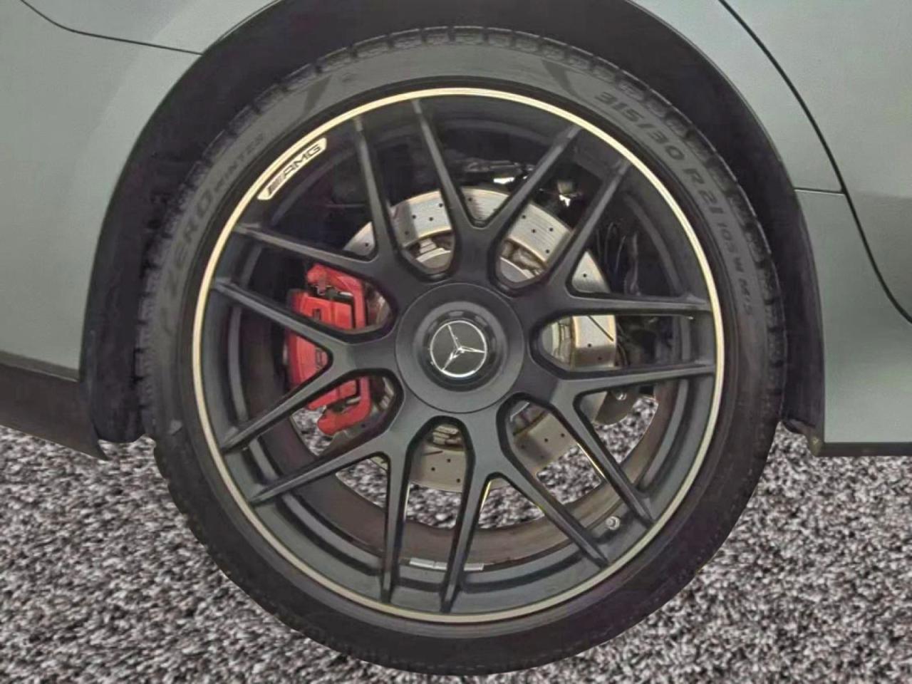 Mercedes-Benz G-Class 63 Image 5