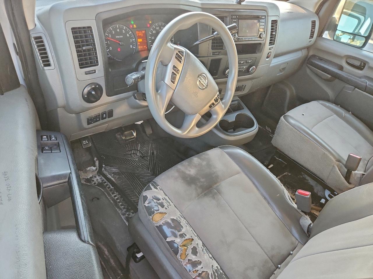 Nissan Nv 2500 S Image 2