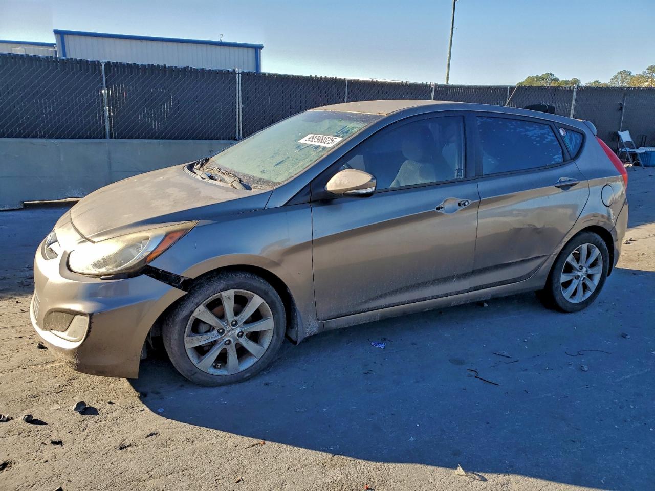 Hyundai ACCENT Gls Image 1