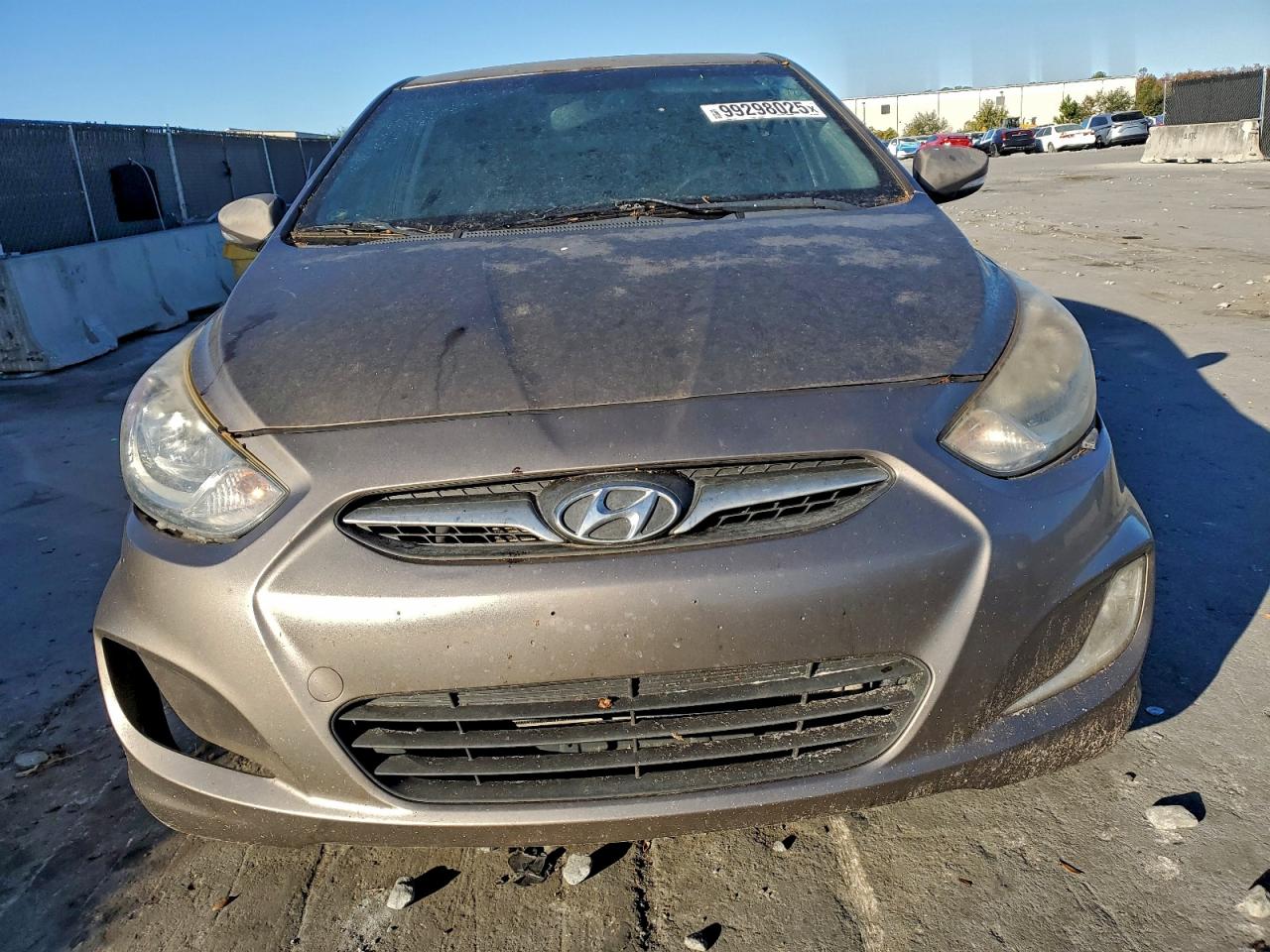 Hyundai ACCENT Gls Image 9