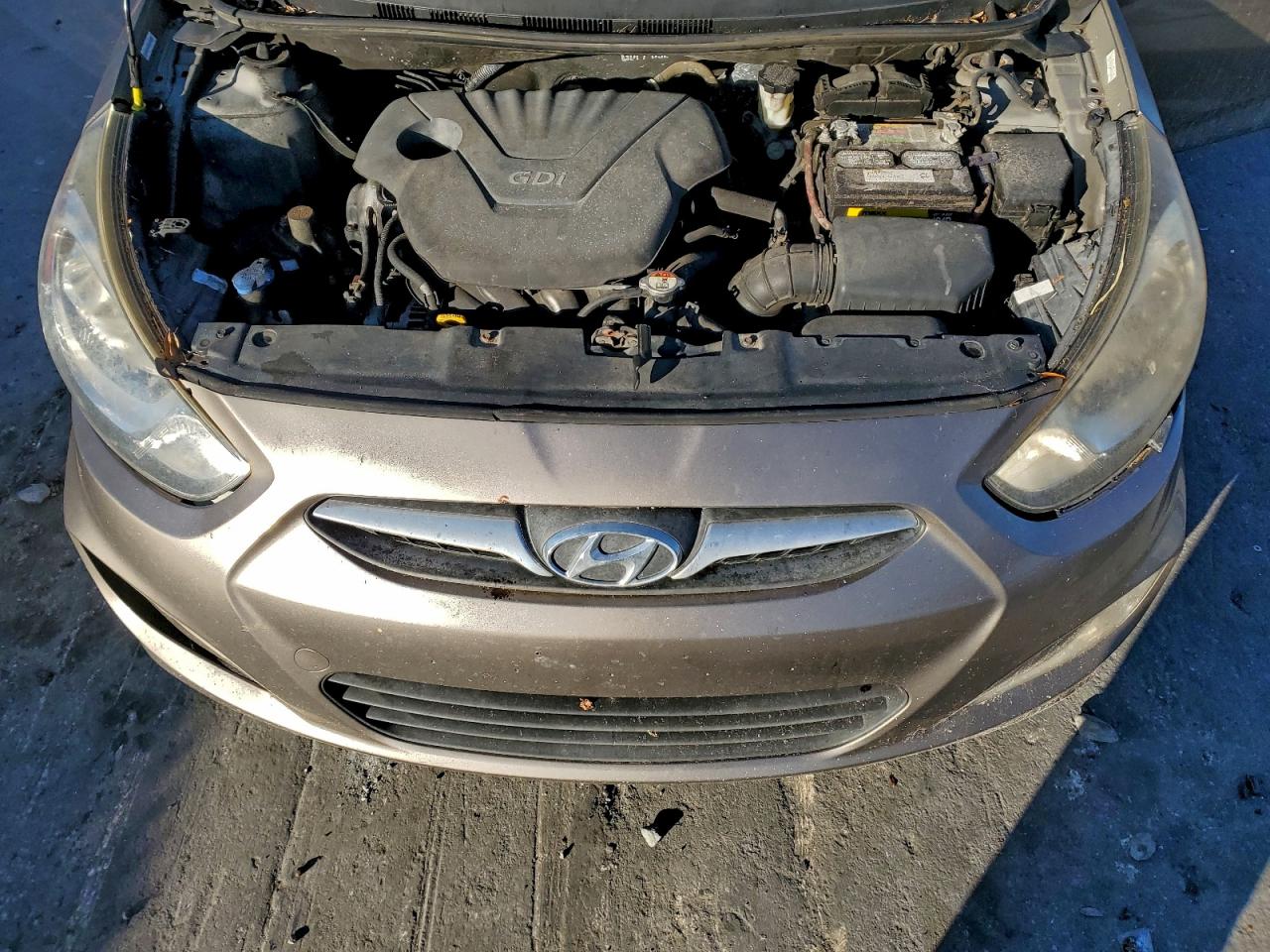 Hyundai ACCENT Gls Image 12