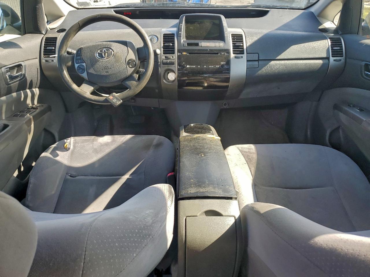 Toyota Prius Image 12