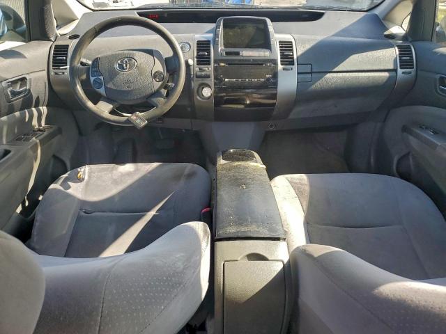 Toyota Prius Image 12