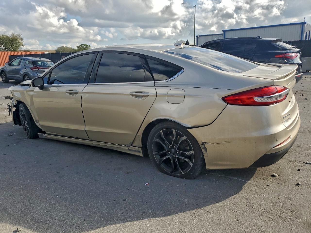 Ford Fusion Se Image 3