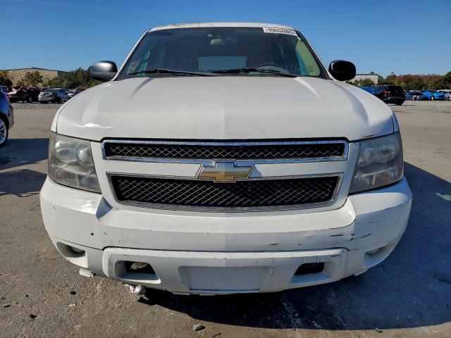 Chevrolet Suburban K2500 Ls Image 6