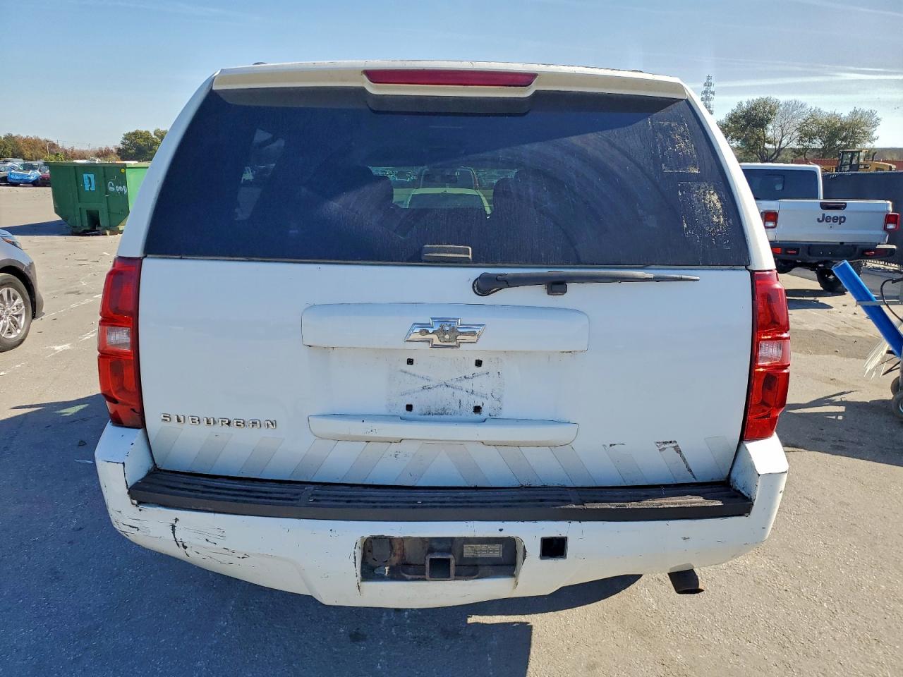 Chevrolet Suburban K2500 Ls Image 13