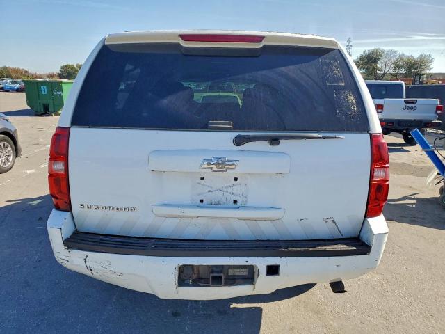 Chevrolet Suburban K2500 Ls Image 13