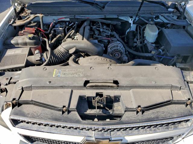 Chevrolet Suburban K2500 Ls Image 4