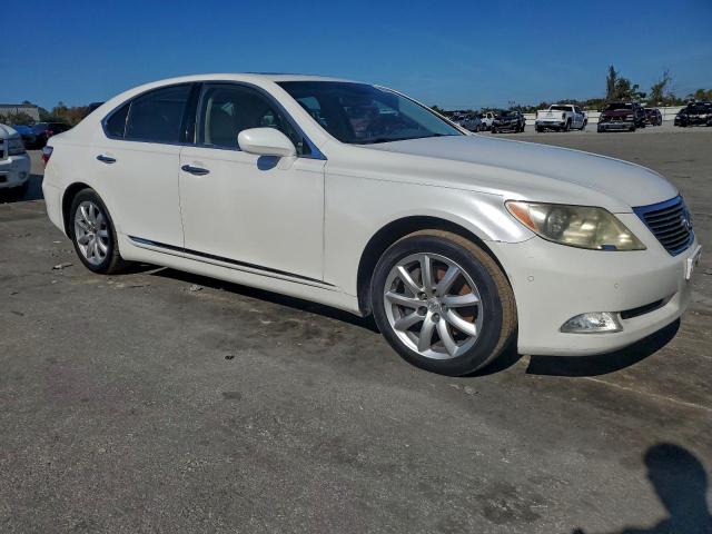 Lexus LS 460 Image 8