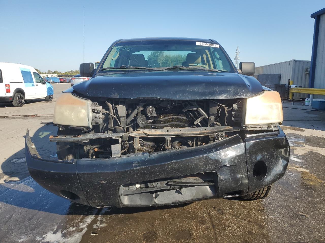 Nissan Titan Xe Image 8