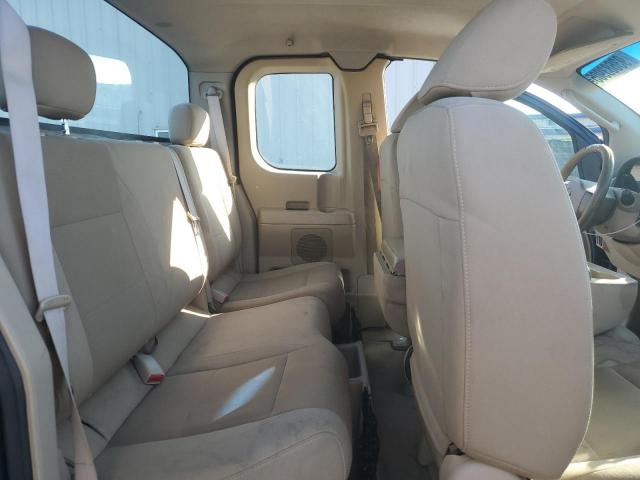 Nissan Titan Xe Image 10