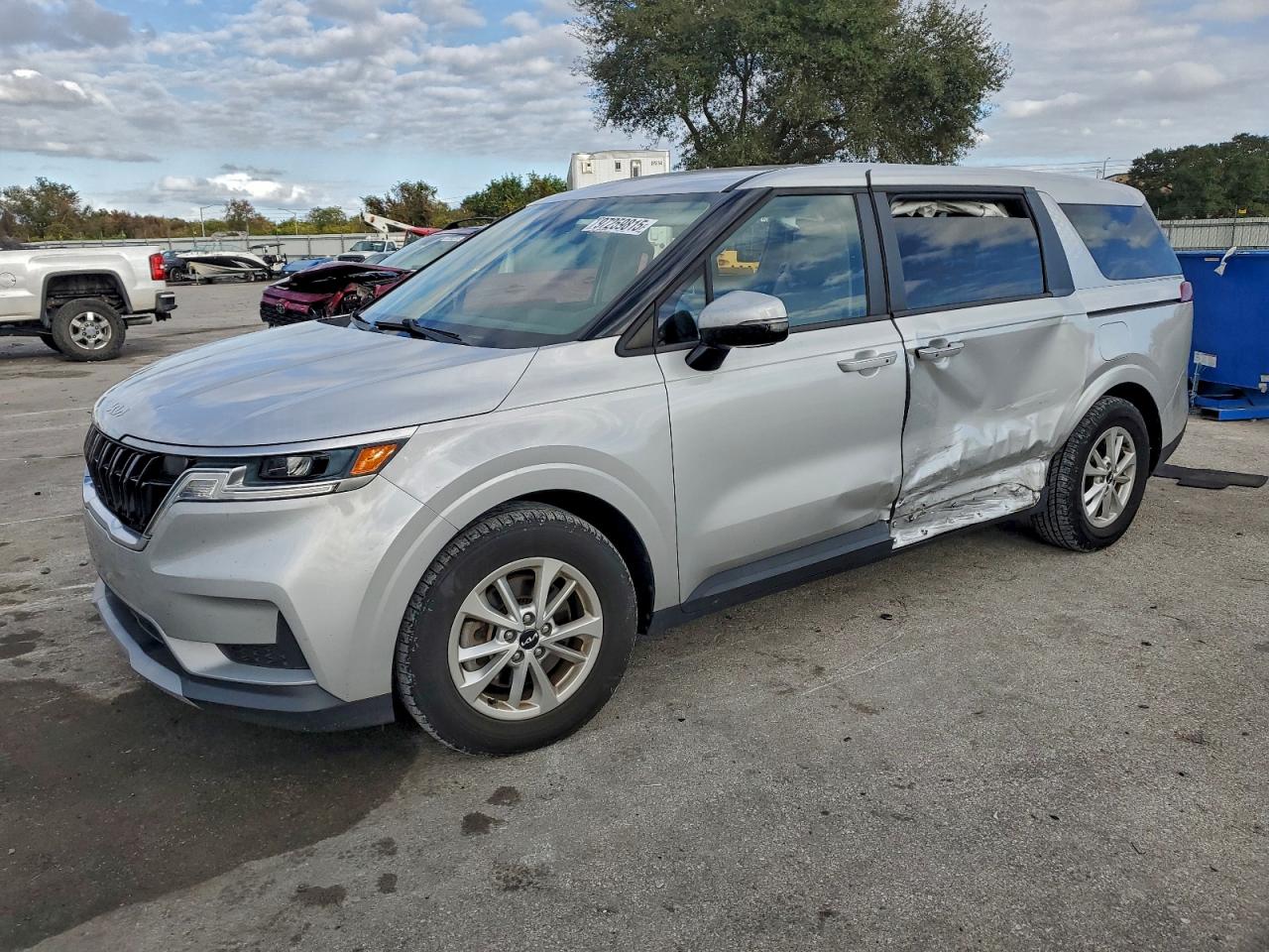 Kia Carnival Lx Image 1