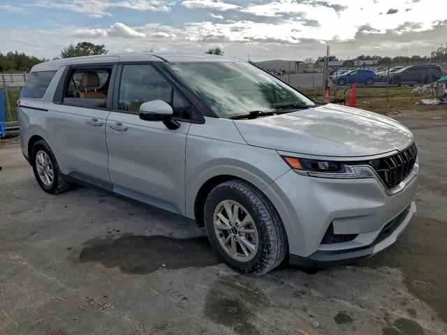 Kia Carnival Lx Image 4