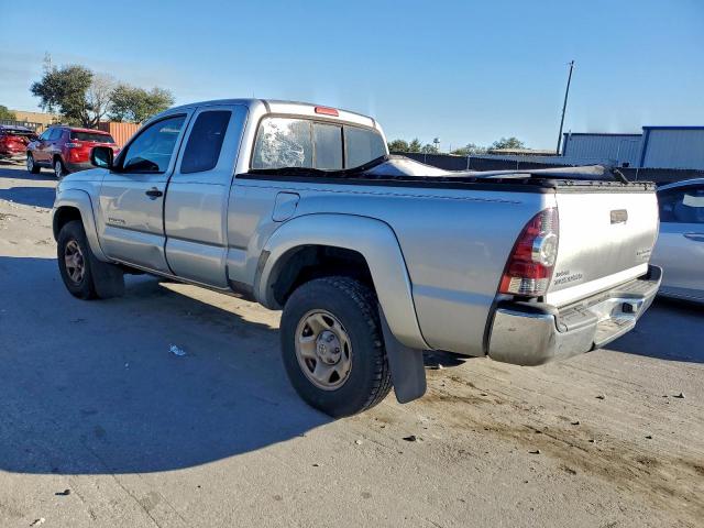 Toyota Tacoma Prerunner Access Cab Image 3