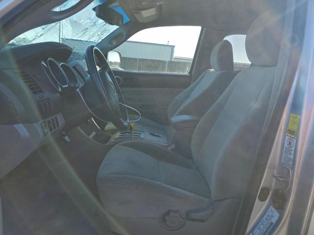 Toyota Tacoma Prerunner Access Cab Image 6