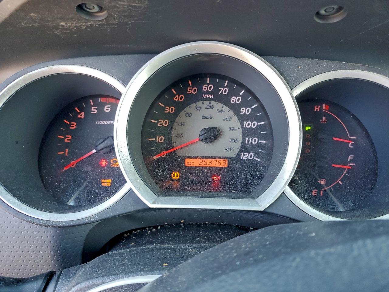 Toyota Tacoma Prerunner Access Cab Image 11