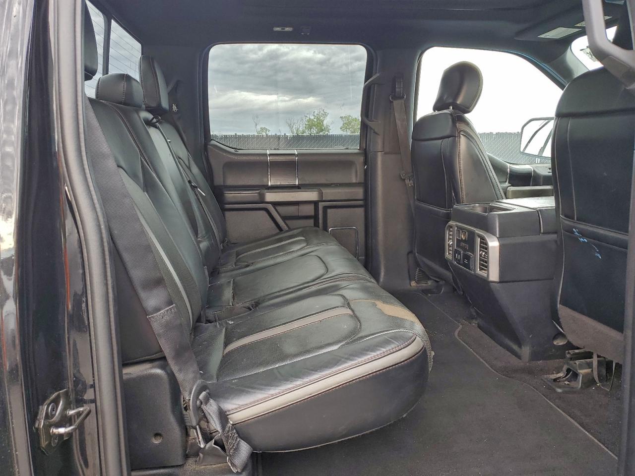 Ford F-150 Supercrew Image 5