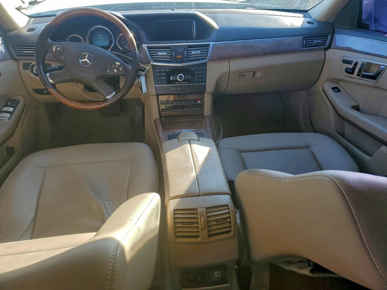 Mercedes-Benz E-Class 350 Image 11